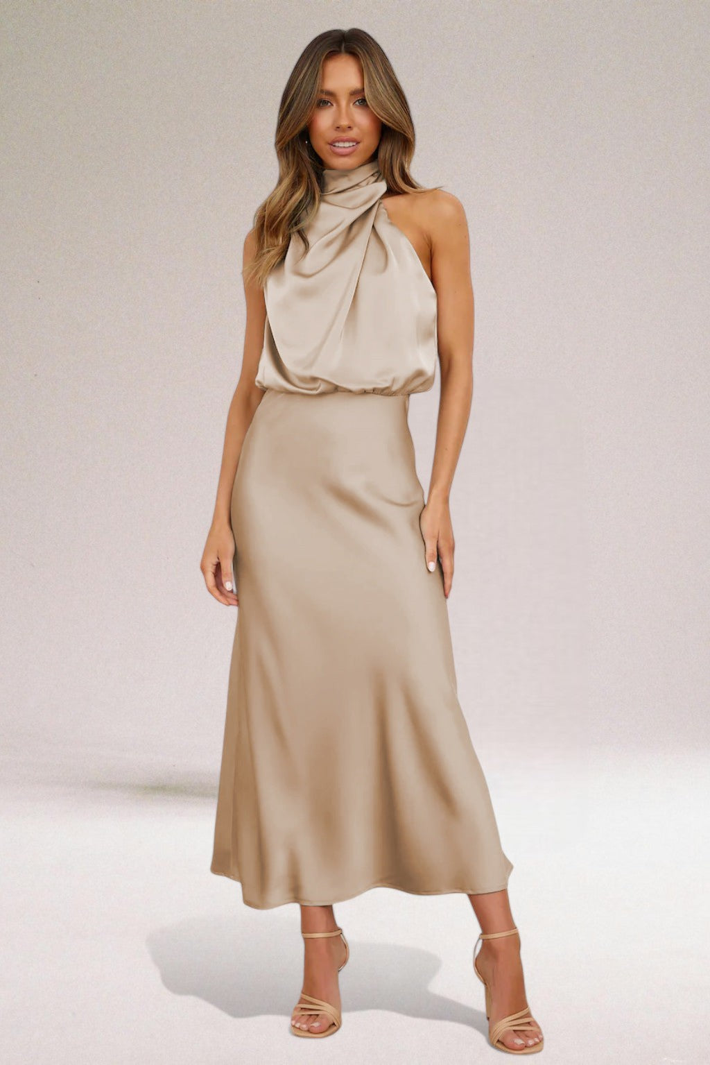 Flavia™ - Vestido Halter Glamour